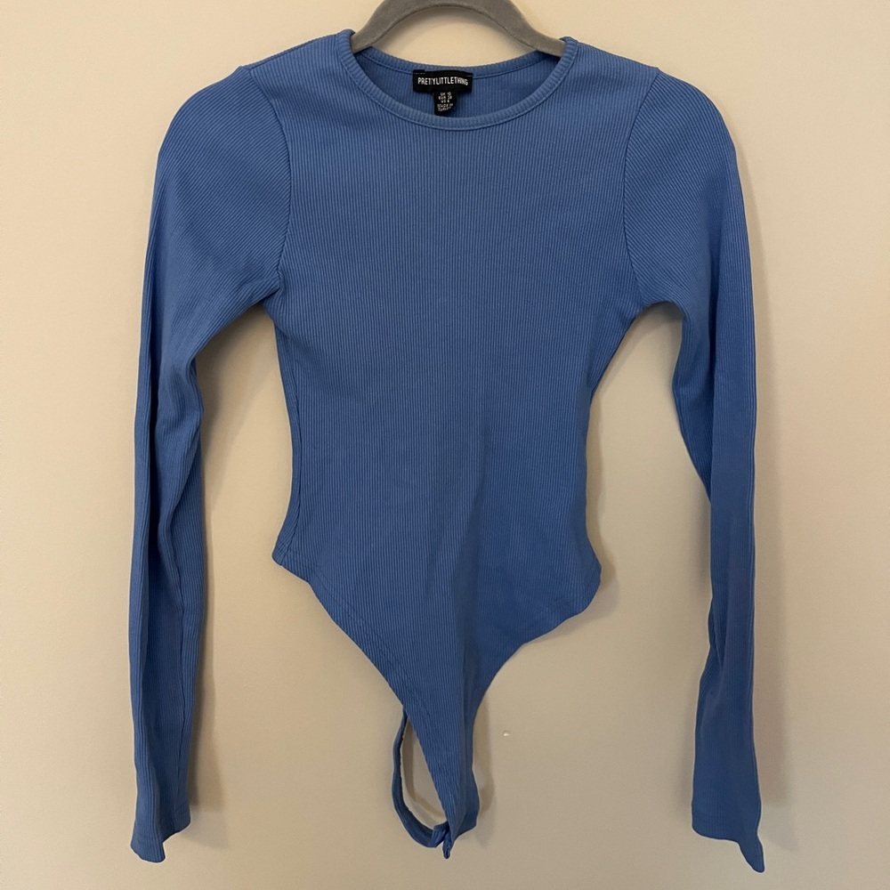 PrettyLittleThing Ribbed Blue Crew Neck Bodysuit